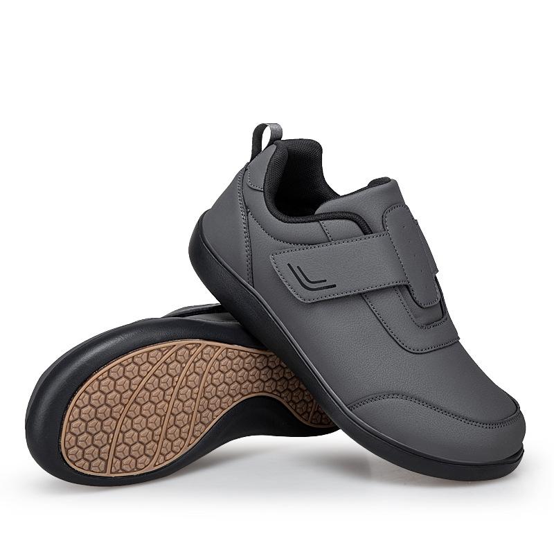 Spring and Autumn new loose and lightweight parents shoes, walking shoes, comfortable and breathable Velcro couple shoes