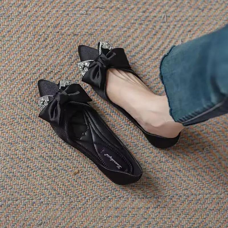 Fashion Slip-on Black Shoes for Women With Crystals Bridesmaid Summer 2025 Popular Promotion Genuine Mark Trend Shoe Young Woman Flats