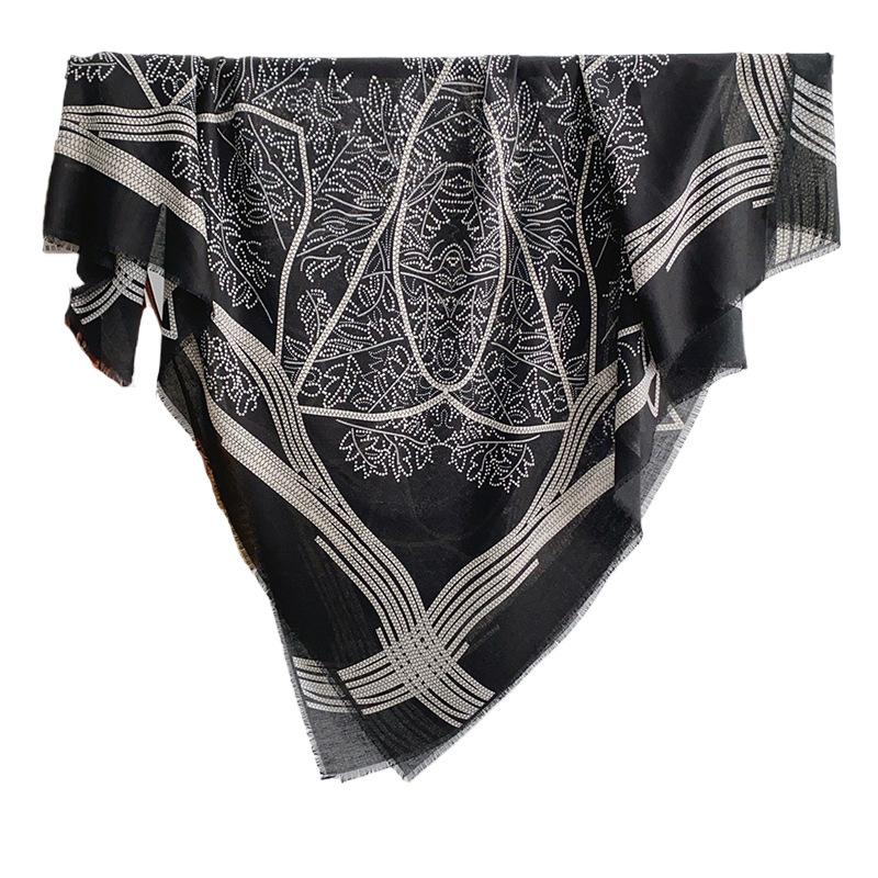 Retro niche beard removal large square scarf fashion style women's air-conditioned room shawl travel photography decorative scarf