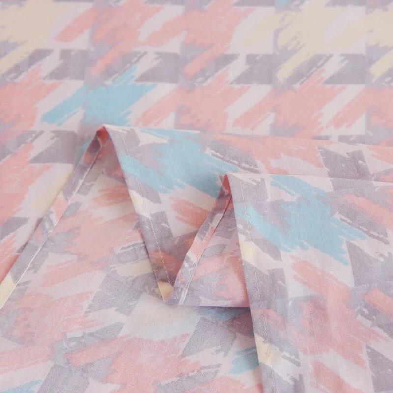 Prosta bawełniana drukowana prześcieradło Nowoczesne duże prześcieradło Wygodna narzuta studencka Cztery pory roku Uniwersalna pyłoszczelna prześcieradło