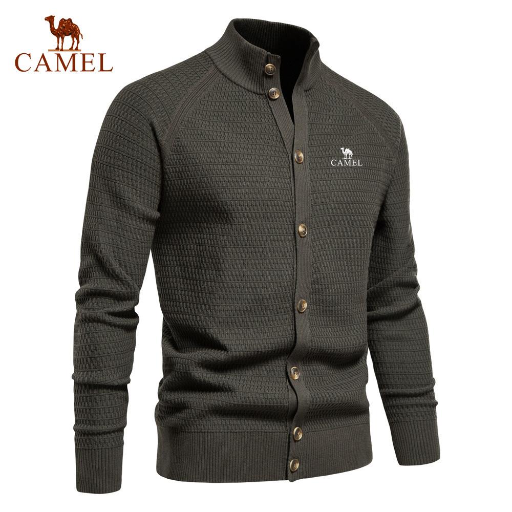 Camel Suéter de punto de alta calidad para hombre, cárdigan de color sólido con bordado de nueva tendencia para otoño e invierno.