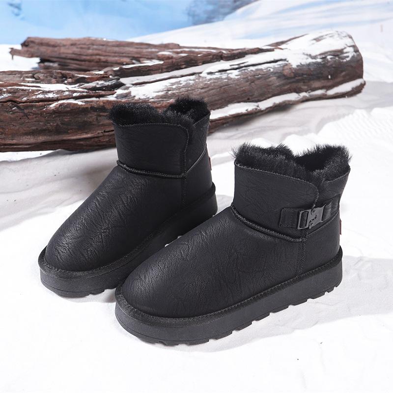 Thick-soled snow boots 2025 winter new men's non-slip fur integrated Korean version thickened warm casual cotton boots