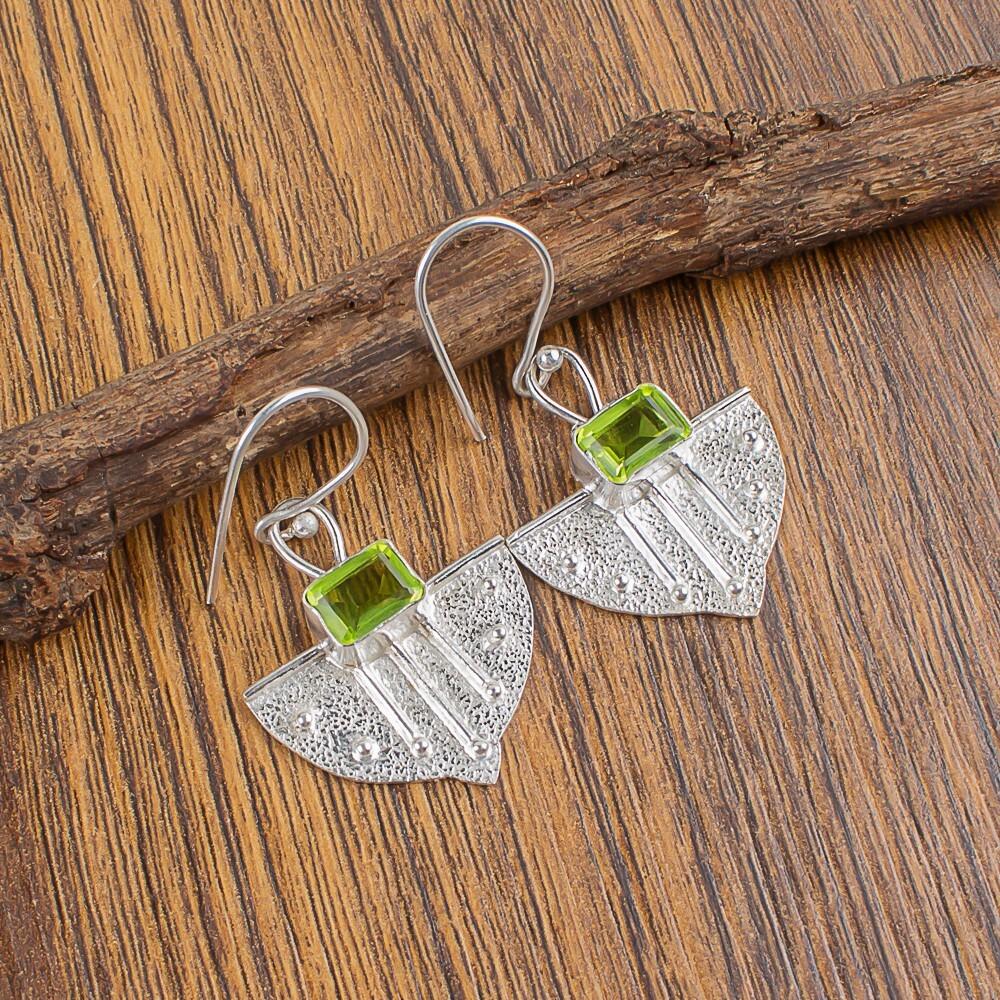 Peridot Gemstone 925 Sterling Silver Jewelry Handmade Earrings 1.19" For Women EE-65-1