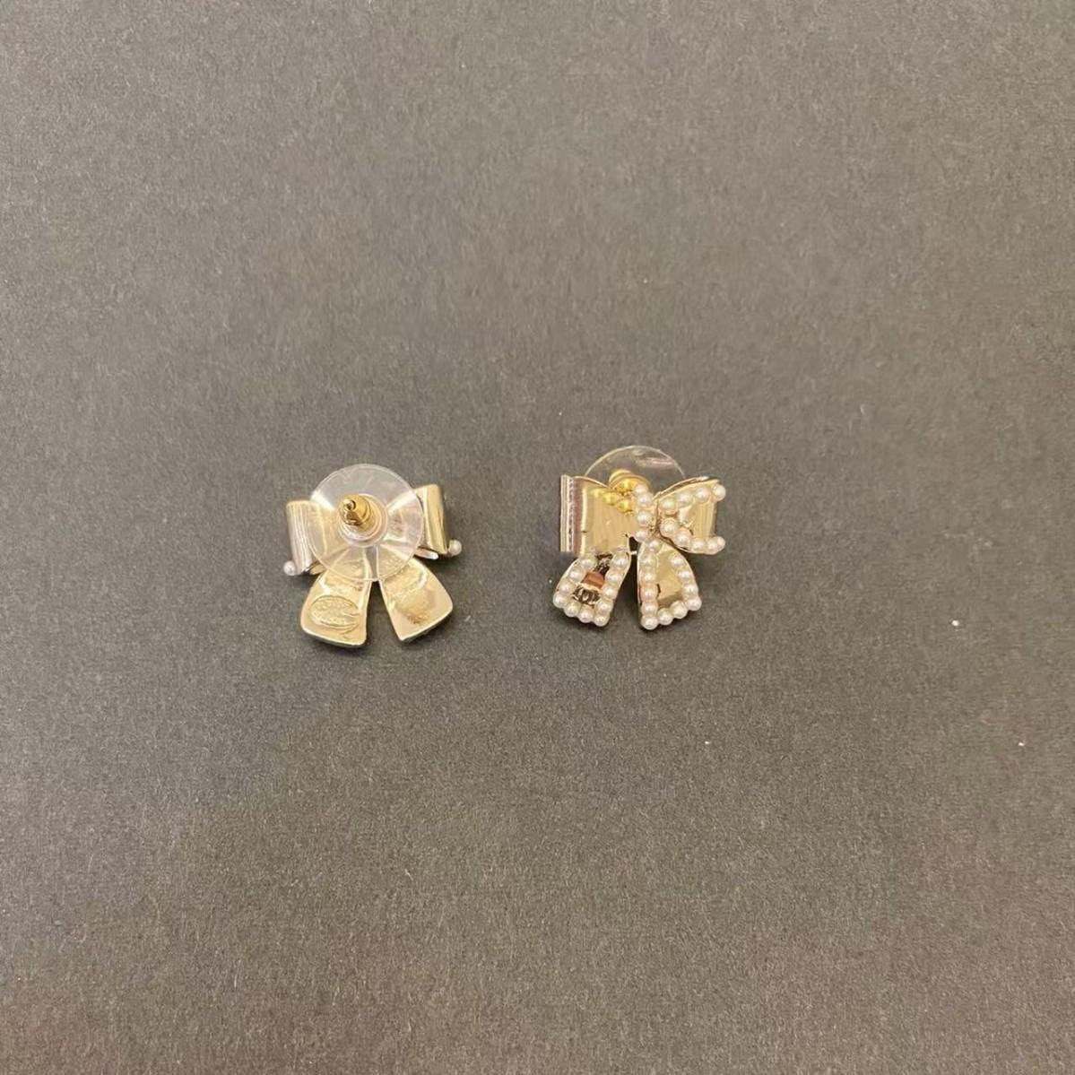S925 Silver Needle Luxury Double C Bow Pearl Stud Earrings - Exquisite, Versatile Fashion Jewelry for Women