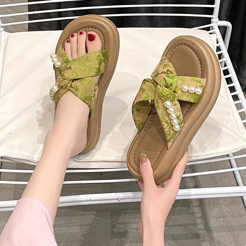 Pearl national style outer wear with skirt slippers girl 2025 summer new fairy style sandals fashion beach one-word drag tide