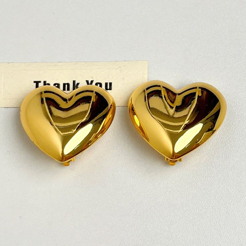Special-Interest Design Exaggerated Three-Dimensional Large Heart Shape Ear Clip Non-Pierced Female 2024 New Arrival Best Selling Fancy Earrings