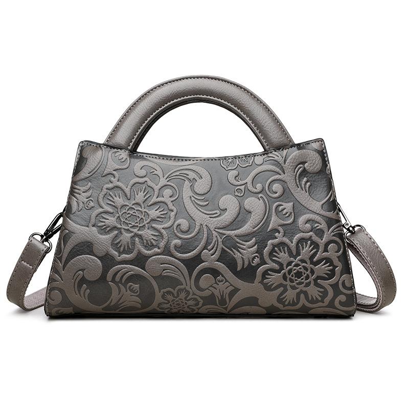 2025 Autumn Vintage Embossing Shoulder Crossbody Bags Large Capacity Leather Casual Tote Bags Travel Commuting Handbags