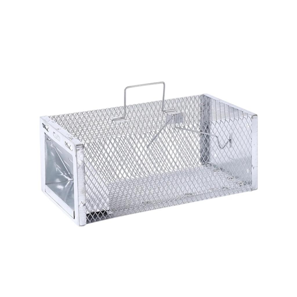 Household metal mousetrap, sturdy and durable, suitable for kitchens, restaurants and food storage rooms.