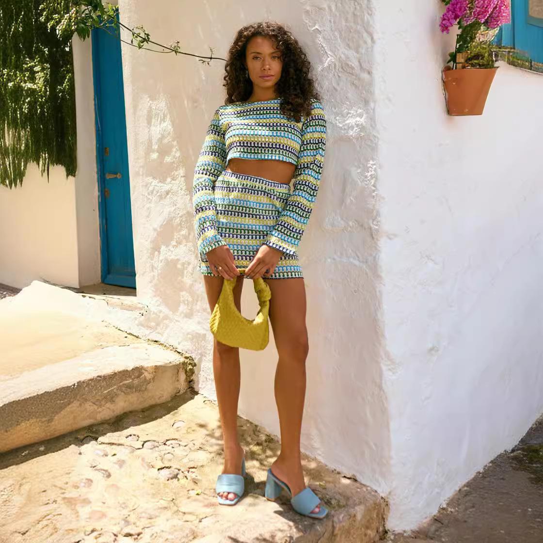 

Сексуальный укороченный топ с цветным полосатым принтом, мини-платье, костюм, женский шикарный короткий топ с круглым вырезом и длинными рукавами, комплект с тонкой юбкой M синий