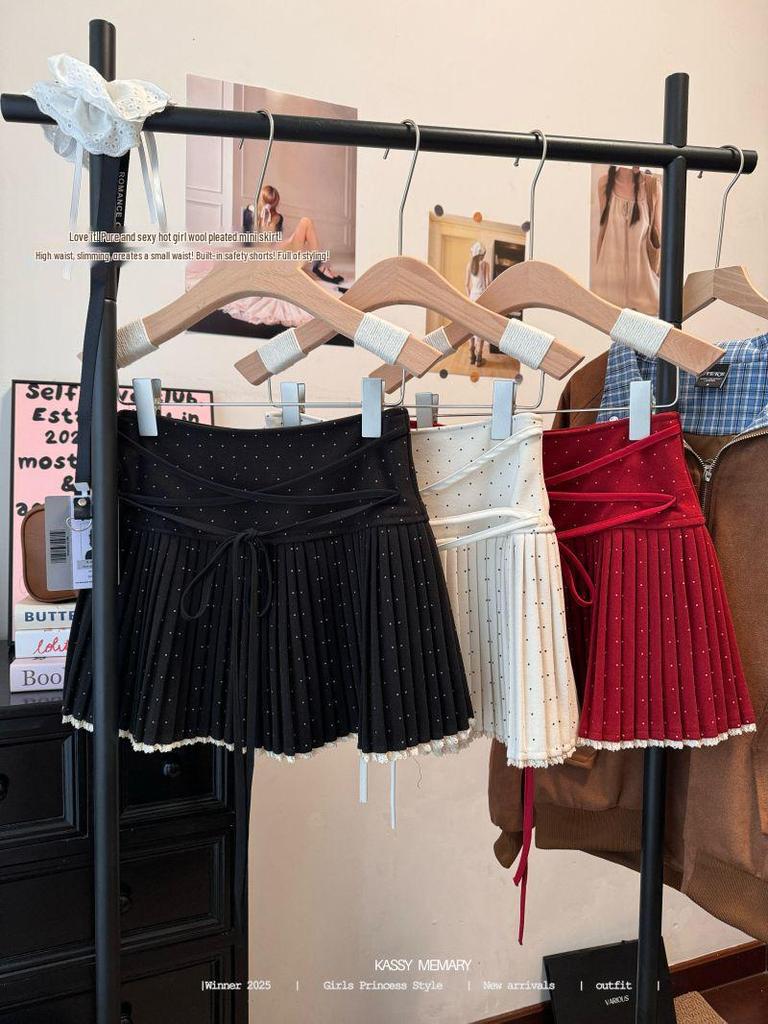 Women's High-Waist Red Polka Dot Bow Tie Lace-Up Skirt Shorts - Winter A-Line Pleated Skirt Style