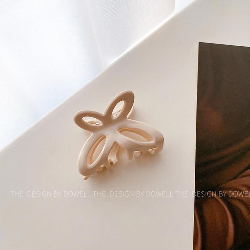 Fashionable 4cm Butterfly Hair Claw Clip Chic Acetate Material For Women