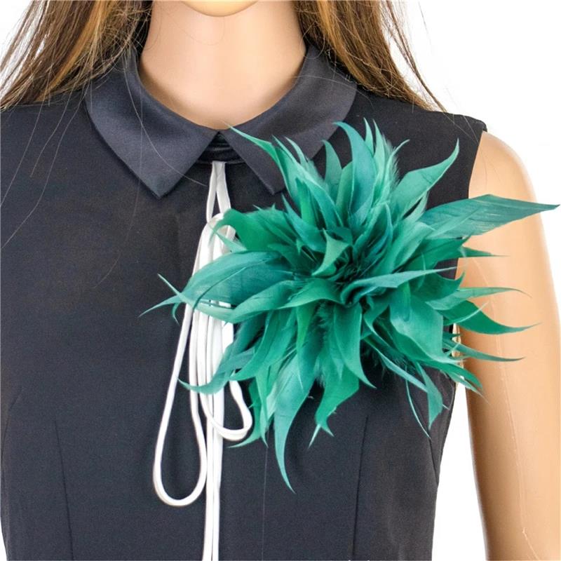 Fashion Cloth Feather Brooch Fabric Flower Corsage Exquisite Lapel Pin for Women Accessories Wedding Party Jewelry