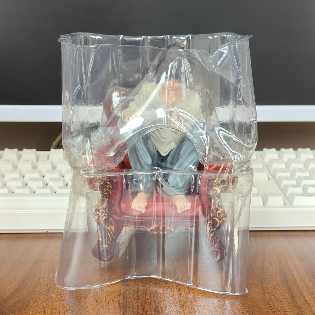 Full Painted Death Note L. Lawliet Squatting Sofa Figurine Model Death Note Decoration Collection Doll Gift Figure Character