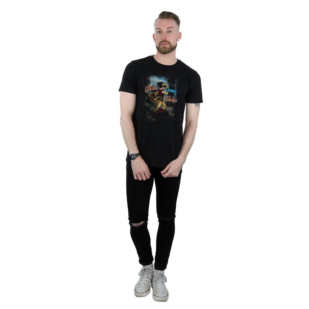 DC Comics Mens Wonder Woman Bombshell Cover T-Shirt