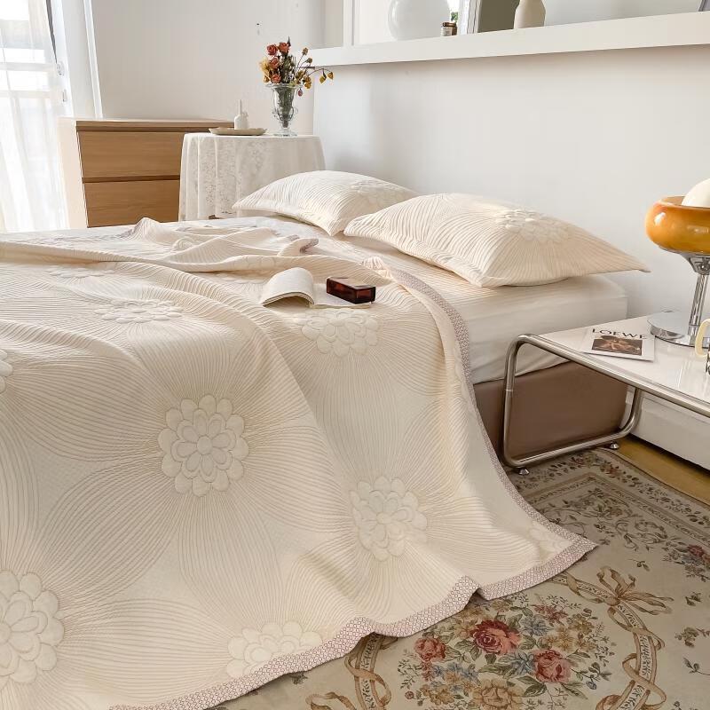 Shanshan Multi-functional Lightweight Quilt