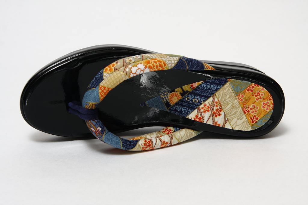 Hasegawa sandals with comfortable urethane perfect for everyday wear or Made in Navy size Japanese-patterned soles, yukata. Japan. blue, M.