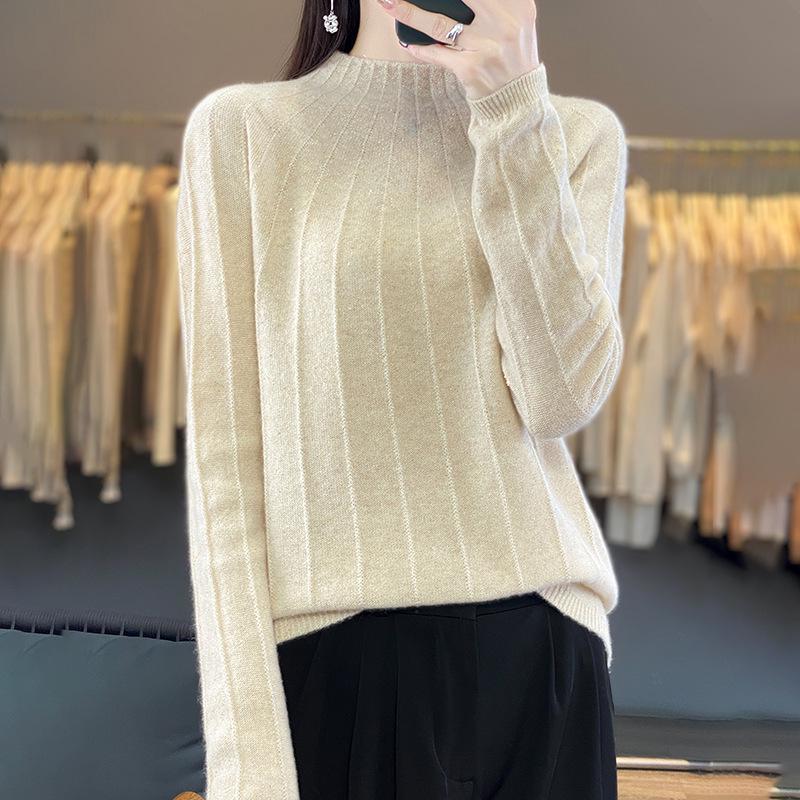 Women's Slim-Fit Wool Knitwear: Round Neck, Long Sleeve, Versatile Base Layer for Autumn/Winter 2023