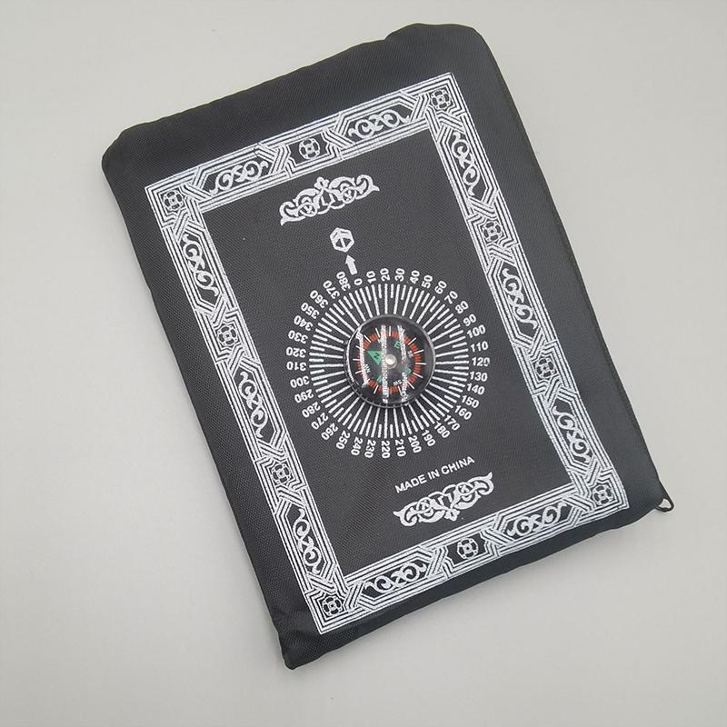 

1шт паломнический молитвенный коврик Рамадан подарок дорожный молитвенный коврик портативный полиэстер мусульманский водонепроницаемый молитвенный коврик 5 цветов 60x100cm чёрный