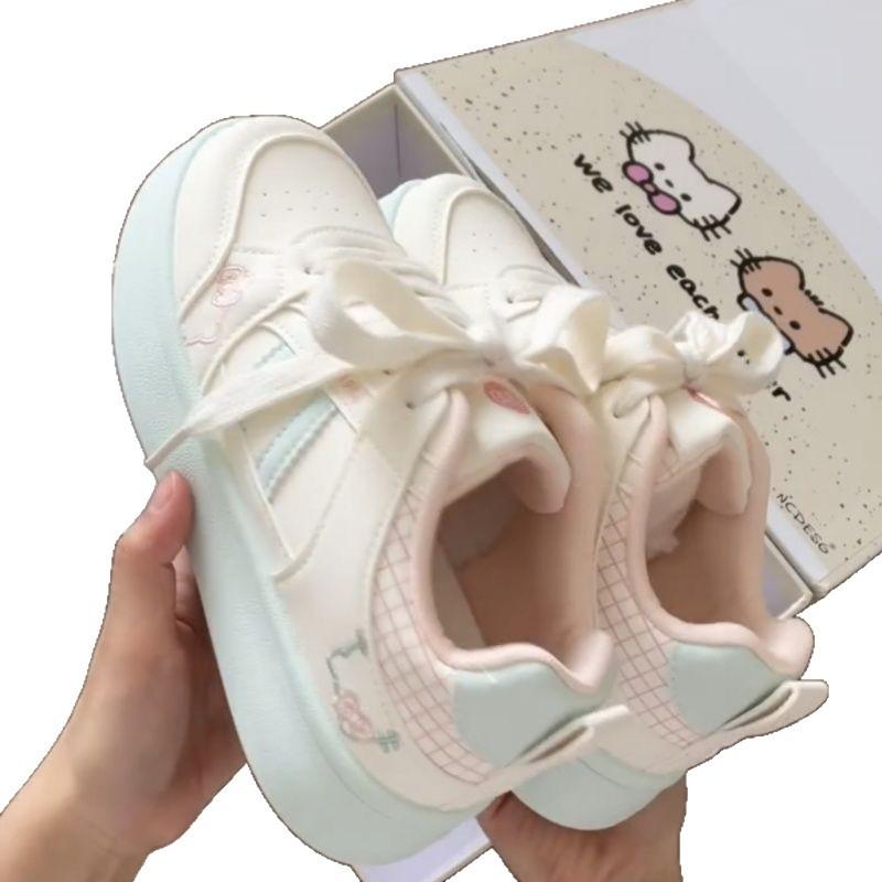 KT Katze Schleife Board Schuhe Damen 2025 neue Plateau weiße Schuhe Damen vielseitiges Nischendesign lässige Damenschuhe