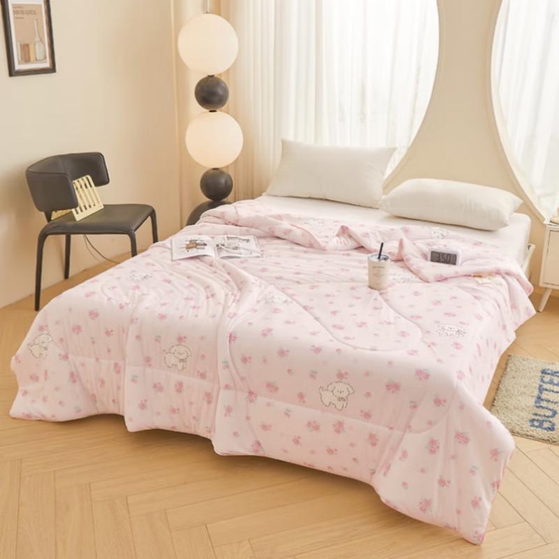 

Grace Solid Color Cooling Silk Antibacterial All-Season Comforter