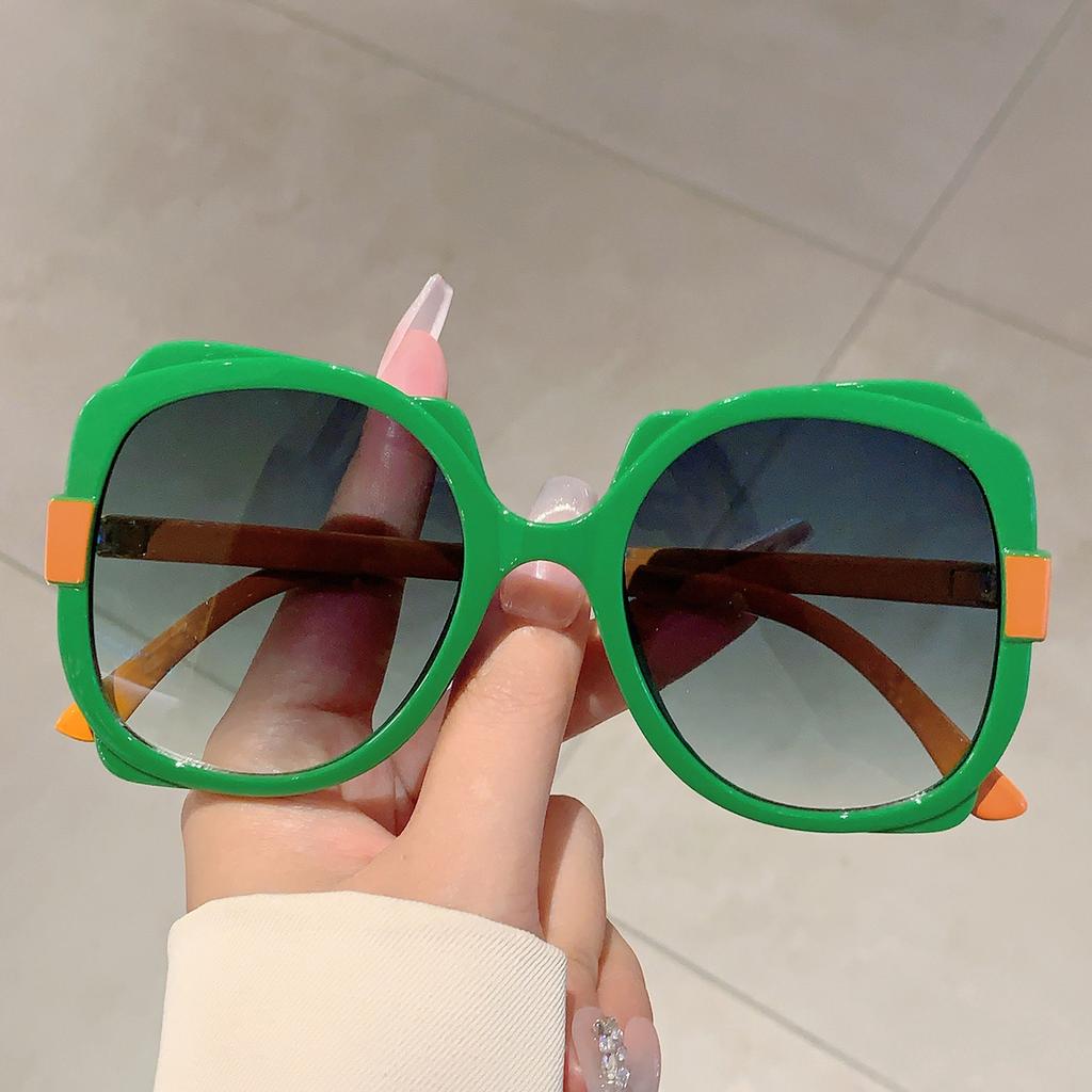 Fashion Butterfly Decoration Women's Shades Multi Color Gradient Designer Sunglasses Oversize Trendy Brand Sun Glasses