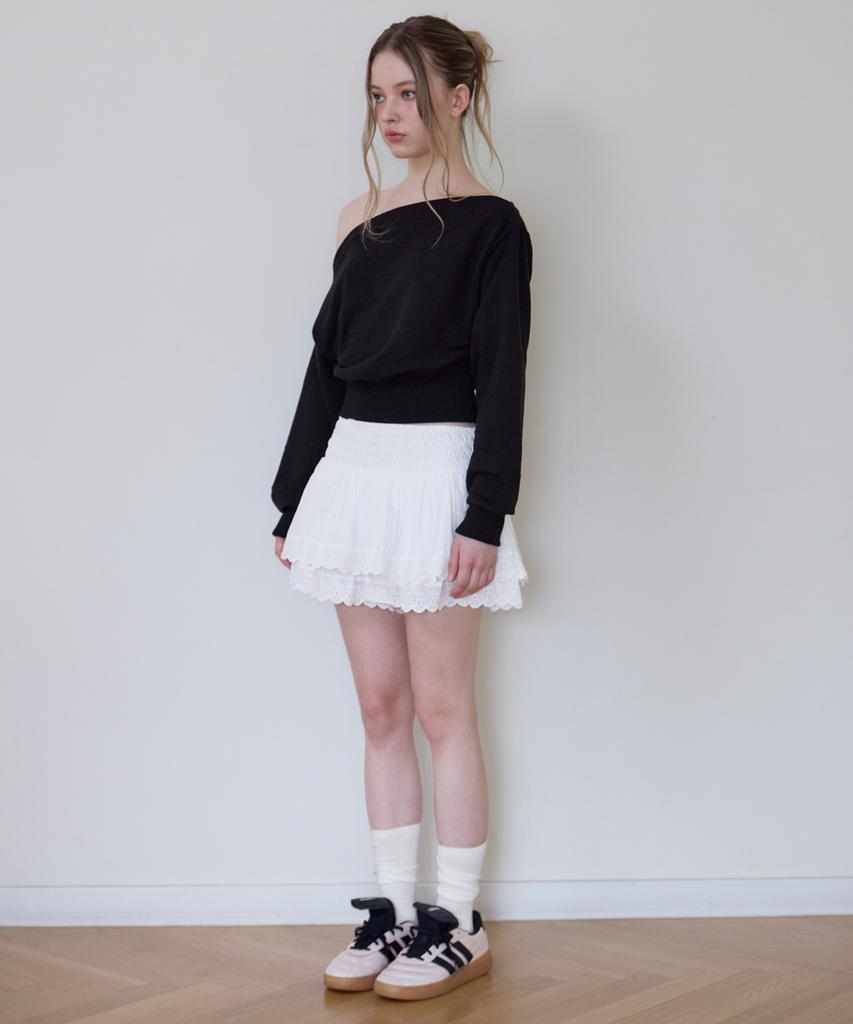 Rosefranz Crop Off Shoulder Sweatshirt [Black]