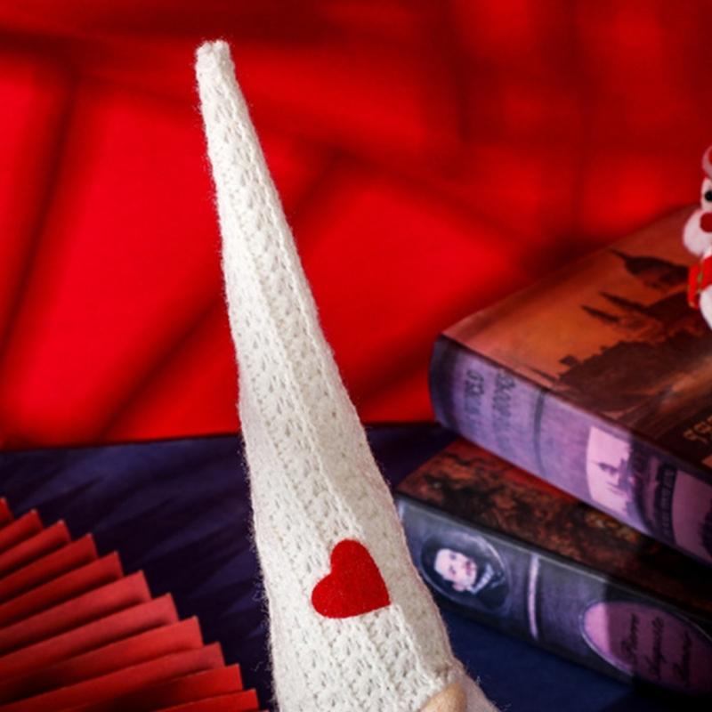 Valentine's Day Gnome Statues Knitted Decorations Mini Figurines Decorative Faceless Doll Statues 1PC