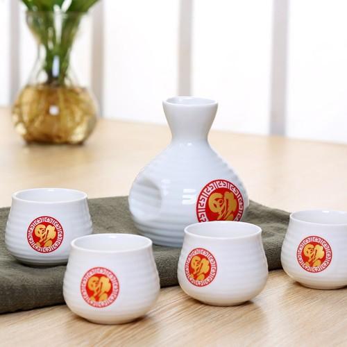 Japanese Style Sake Set Creative Ceramic Wine Set One Pot Four Cups Soju Bottle Cup for Restaurant Household Bar Accessories New