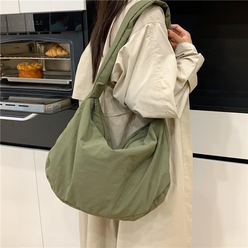 Autumn and Winter New Relaxed Canvas Bag Women's Oxford Cloth Solid Color Cloth Bag Casual Shoulder Messenger Bag