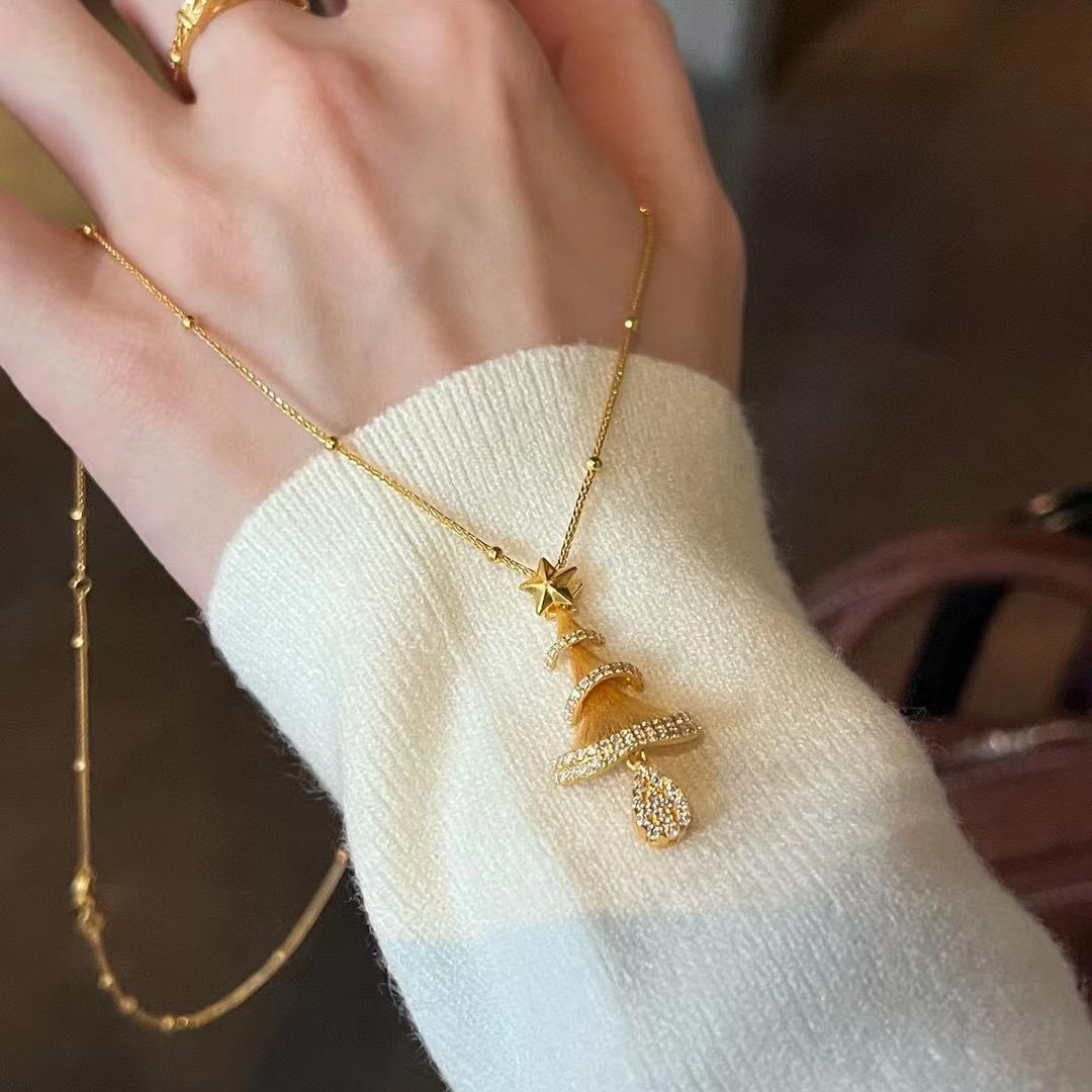 

Exquisite Zircon Star Pendant Necklace - Versatile Christmas Tree Design in Korean Niche INS Style
