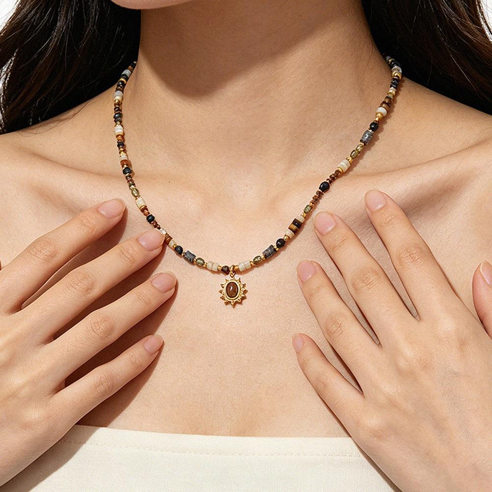 Old money wind tiger's eye stone necklace niche brown retro titanium steel beaded chain high-end shell handmade collarbone chain female