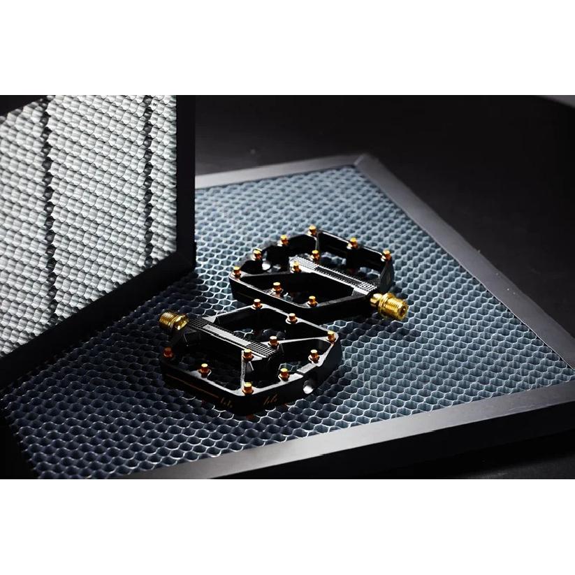 Bicycle Gold Pedals Aluminium Perrin Lightweight Wide Surface Non-slip Road Bike Racing Pedals Mountain Bike Pedals