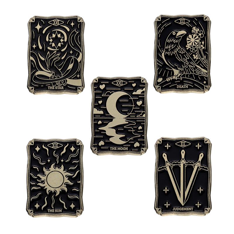 Ölgemälde 3-5 Stück/Set Emaille-Pins Tarotkarten Nachthimmel Schwarze Katze Broschen Anstecknadel Punk Gothic Schmuck Geschenk für Freunde