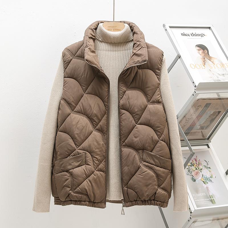 Elegant Slim Sleeveless Vest for Middle-Aged Women - Autumn/Winter Collection