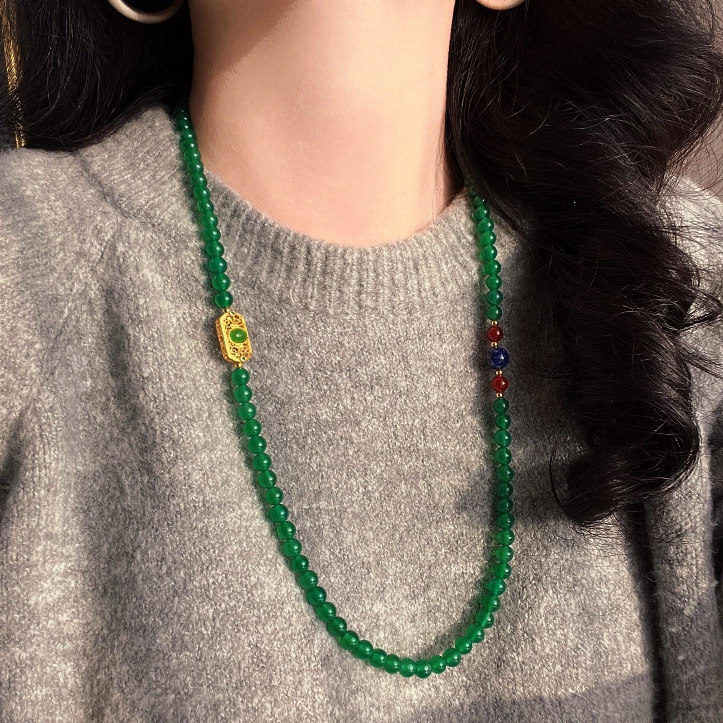 

Vintage High Quality 7A Imperial Green Natural Chalcedony Multi-Layer Design Sweater Chain Necklace Collarbone Chain Female