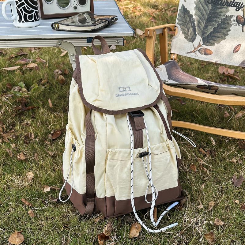 Women's Lightweight Versatile Backpack with a Unique Design, Niche Korean-style Backpack for Girls, Large Capacity for Hiking, M