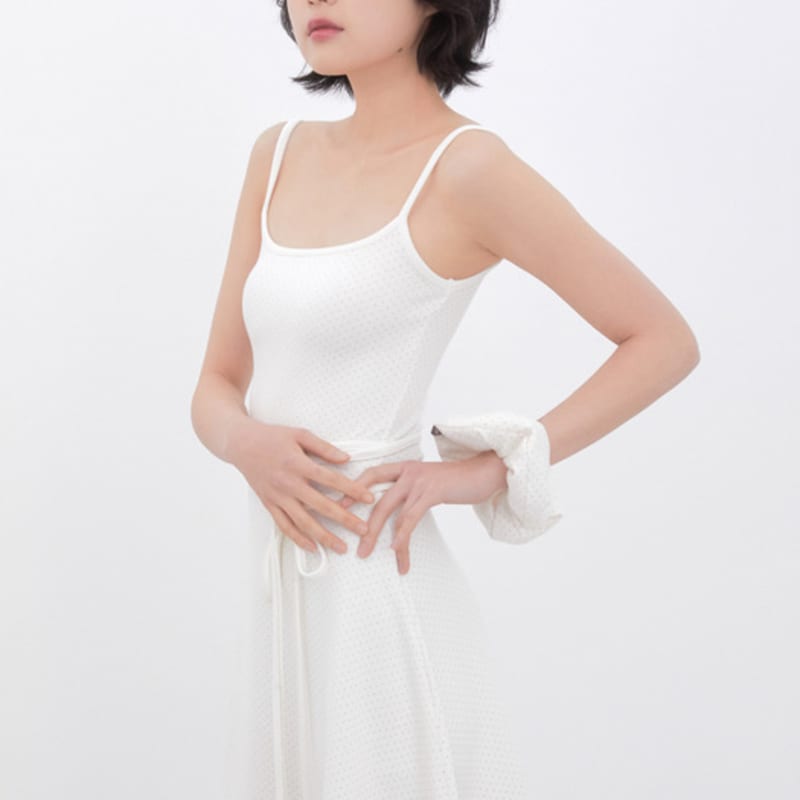 Inre museum Prickig Piskande Hårsnodd (ELFENBEN)