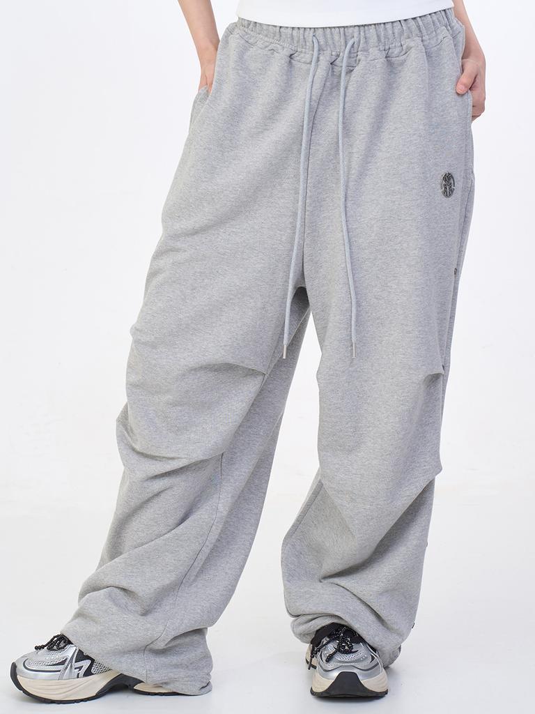 D.XO.H Spring/Summer Side Rivet Thunder Logo Parachute Sweatpants Gray