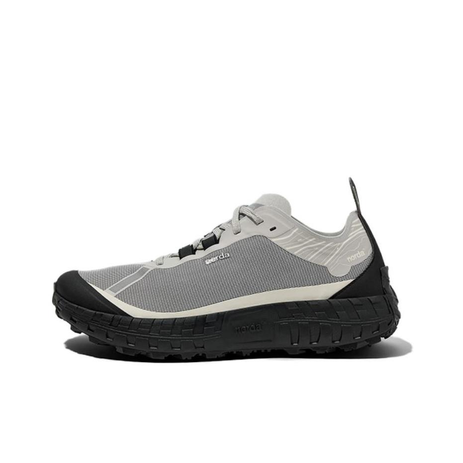 Norda 001A Comfortabele Veelzijdige Lage Trailrunning Schoenen Heren sneakers Lichtgrijs TFA001MPWT 42.5 gray