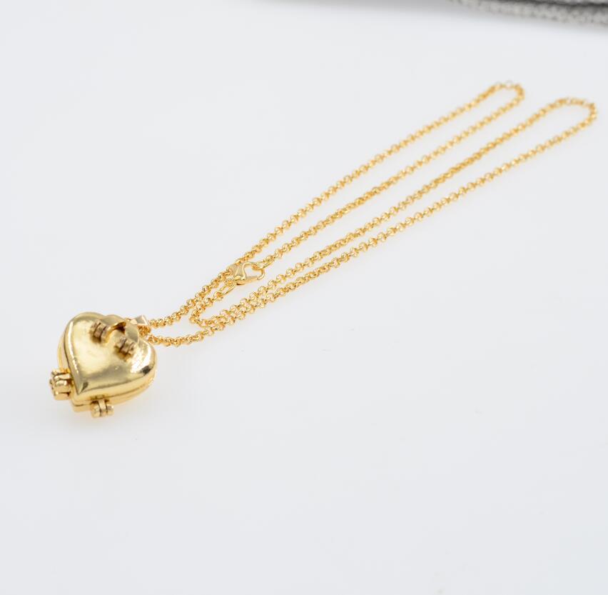 Heart-Shaped Multi-Layer Photo Locket Necklace with DIY Four Photo Spaces