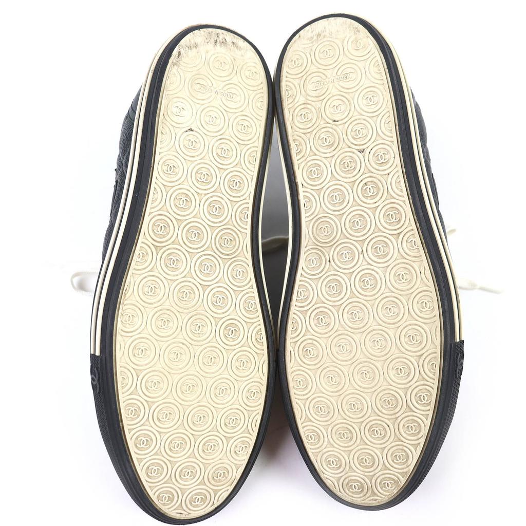 Great CHANEL Low cut sneakers COCO Mark Matelasse Quilting Caviar skin 38 G26563 Used