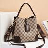 Bucket bag women's 2025 new high-end large-capacity women's handbag versatile shoulder messenger bag women's bag tide