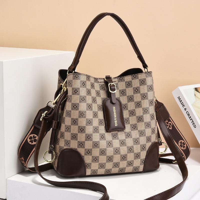 Bucket bag women's 2025 new high-end large-capacity women's handbag versatile shoulder messenger bag women's bag tide