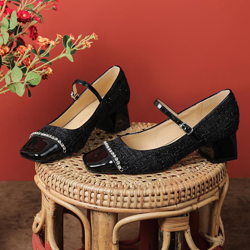 

Женские туфли Мэри Джейн из овчины на среднем каблуке с квадратным носом на толстом каблуке однотонные ретро с одной пряжкой 39 чёрный