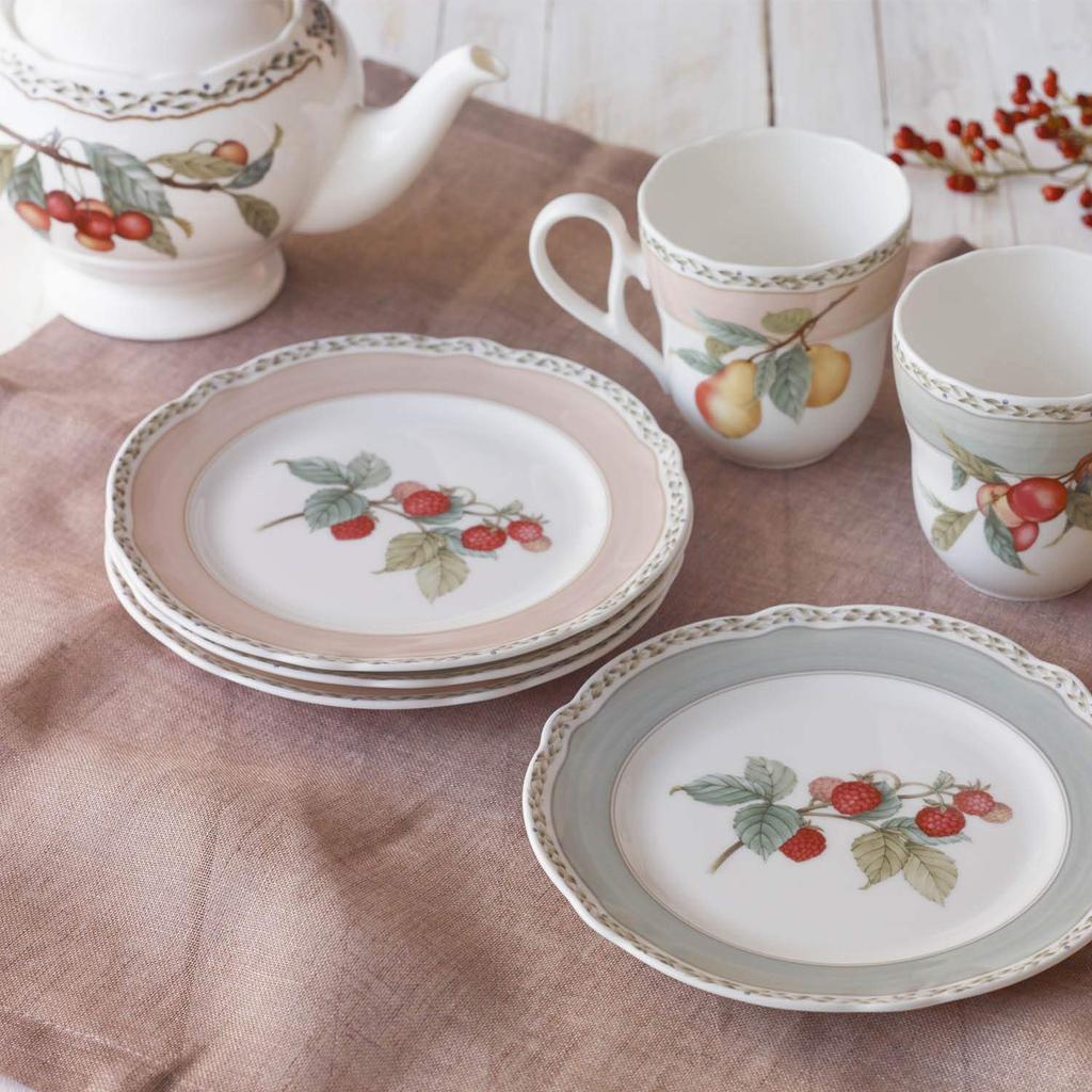 Noritake Mug & Plate (Pair Set) - 19cm Plate and 375cc Mug, Orchard Garden Design, Two Mugs and Two Plates, Fine Porcelain (Off-White), M9719/4911-12