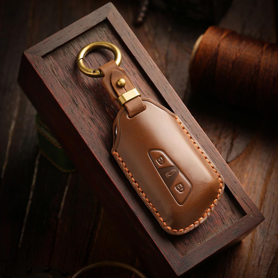 

[Volkswagen2021-2024] Car Key Cover Leather Handmade Suitable for Golf 8 Santana чорний