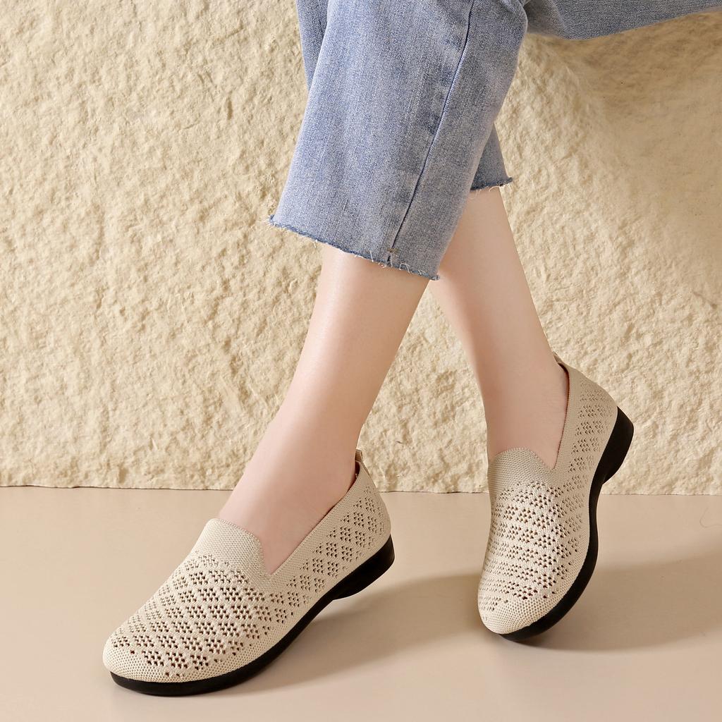 Summer new soft-soled soft-faced fashion casual mesh fly-woven breathable Doudou shoes hollow shallow mouth flat-soled single shoes women