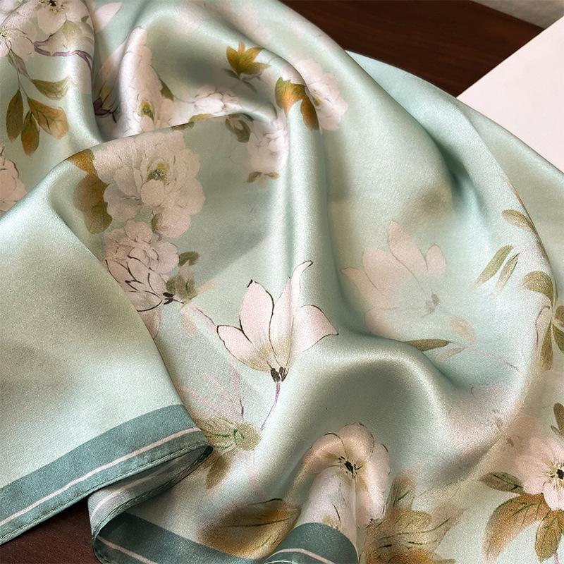 111% mulberry silk scarf women's new spring and summer elegant versatile magnolia silk scarf 11 plain crepe satin small square scarf