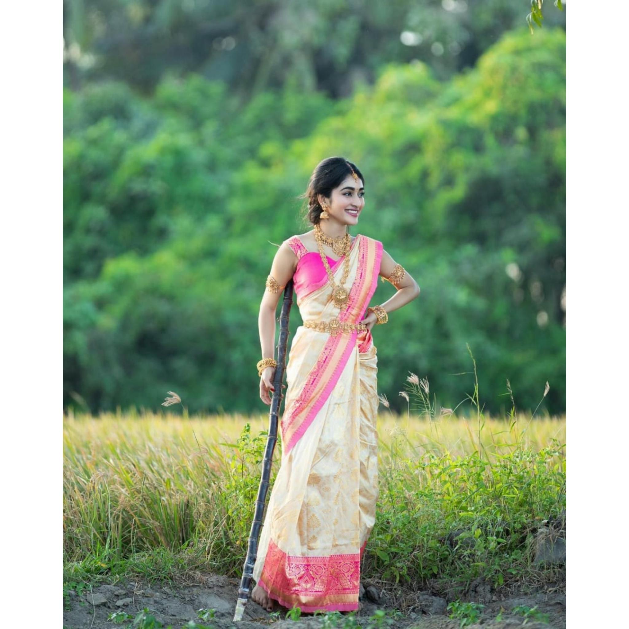 

Индийское традиционное мягкое шелковое сари личи с жаккардовым плетением