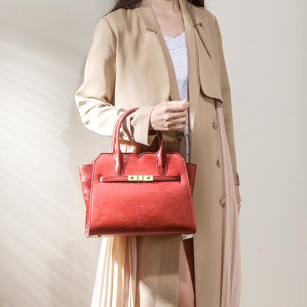 Send Gifts, Silk Scarves, New Mothers, Red Wedding Bags, Wedding Gifts For Brides, Handbags, Messenger Women'S Bags